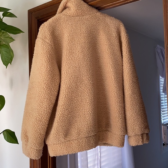 Sherpa Jacket - Picture 3 of 4